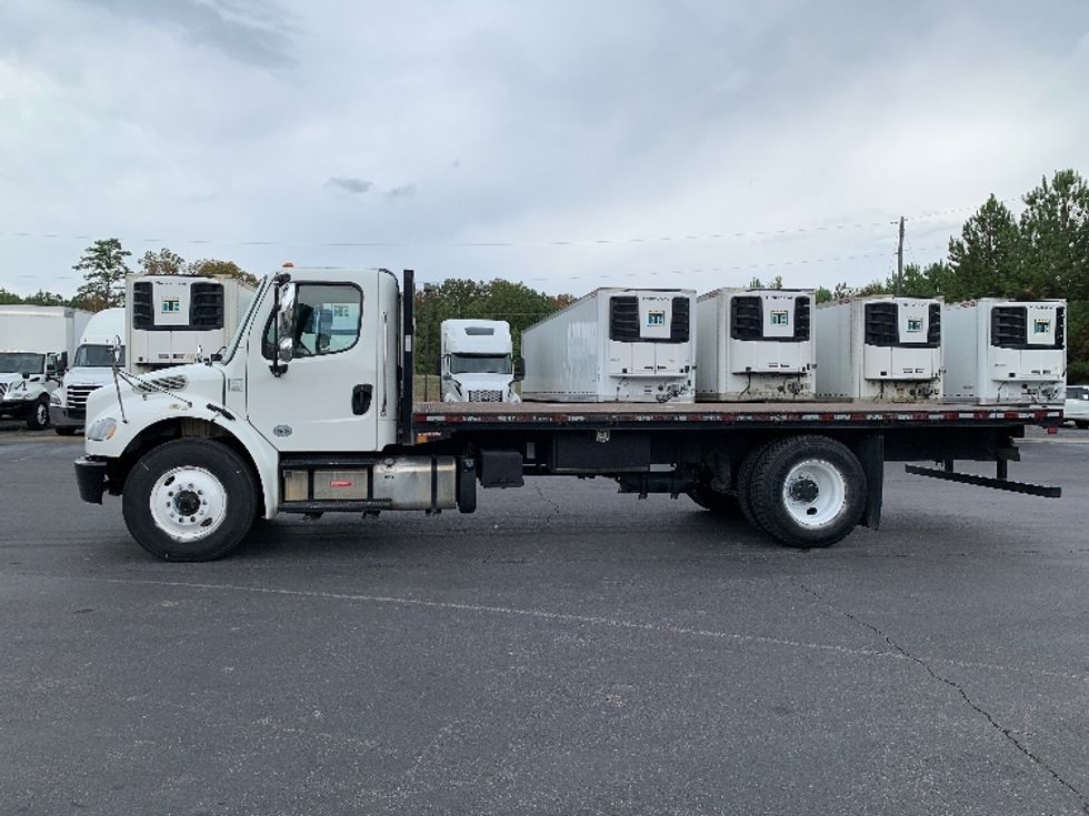 Flatbed Truck-Light and Medium Duty Trucks-Freightliner-2019-M2-Alabaster-AL-96,378\n\t\tmiles-$ 53,750 - Image 4
