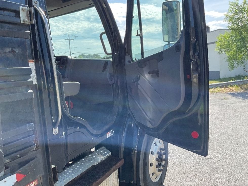 Flatbed Truck-Light and Medium Duty Trucks-Freightliner-2019-M2-Albany-NY-168,528\n\t\tmiles-$ 74,500 - Image 20