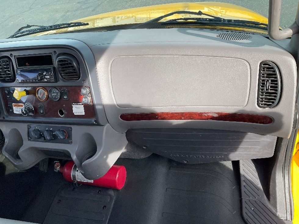 Flatbed Truck-Light and Medium Duty Trucks-Freightliner-2019-M2-Albuquerque-NM-109,319\n\t\tmiles-$ 64,000 - Image 18