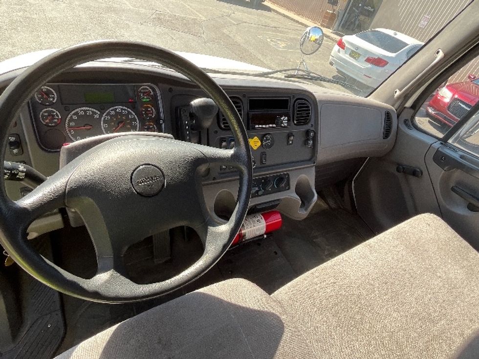 Flatbed Truck-Light and Medium Duty Trucks-Freightliner-2019-M2-Albuquerque-NM-47,754\n\t\tmiles-$ 56,750 - Image 16