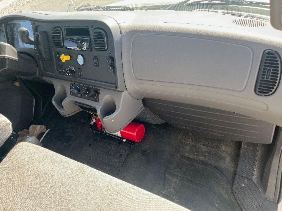 Flatbed Truck-Light and Medium Duty Trucks-Freightliner-2019-M2-Albuquerque-NM-47,754\n\t\tmiles-$ 56,750 - Image 19