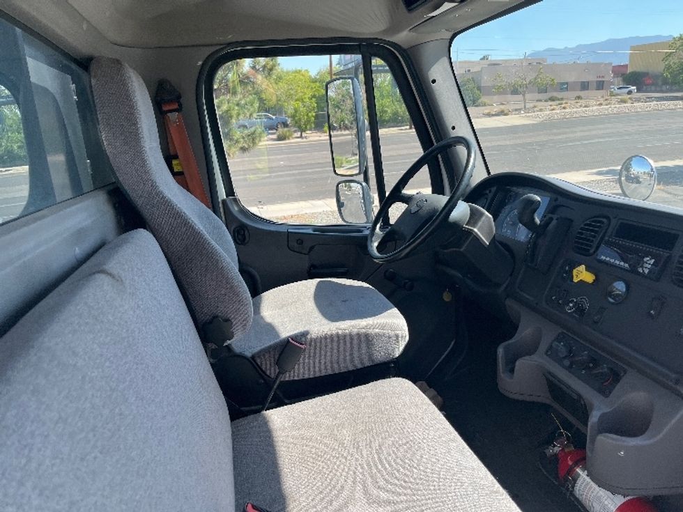 Flatbed Truck-Light and Medium Duty Trucks-Freightliner-2019-M2-Albuquerque-NM-47,754\n\t\tmiles-$ 56,750 - Image 20