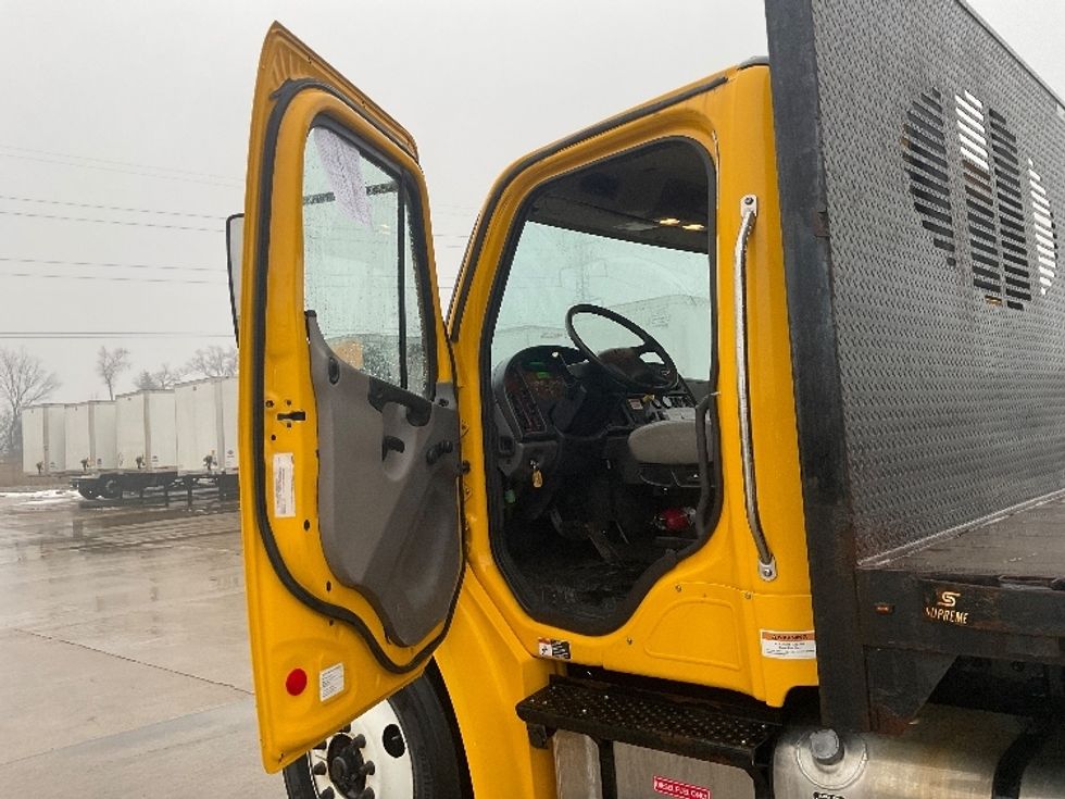 Flatbed Truck-Light and Medium Duty Trucks-Freightliner-2019-M2-Allen Park-MI-110,051\n\t\tmiles-$ 47,750 - Image 16