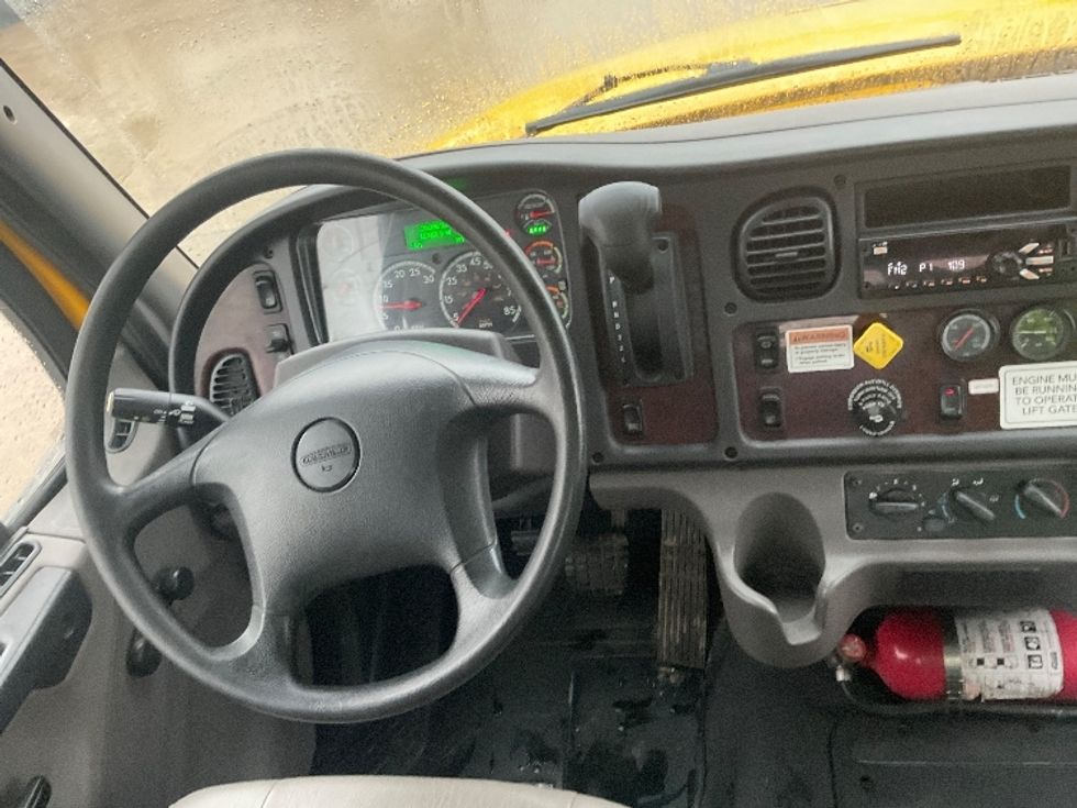 Flatbed Truck-Light and Medium Duty Trucks-Freightliner-2019-M2-Allen Park-MI-110,051\n\t\tmiles-$ 47,750 - Image 18