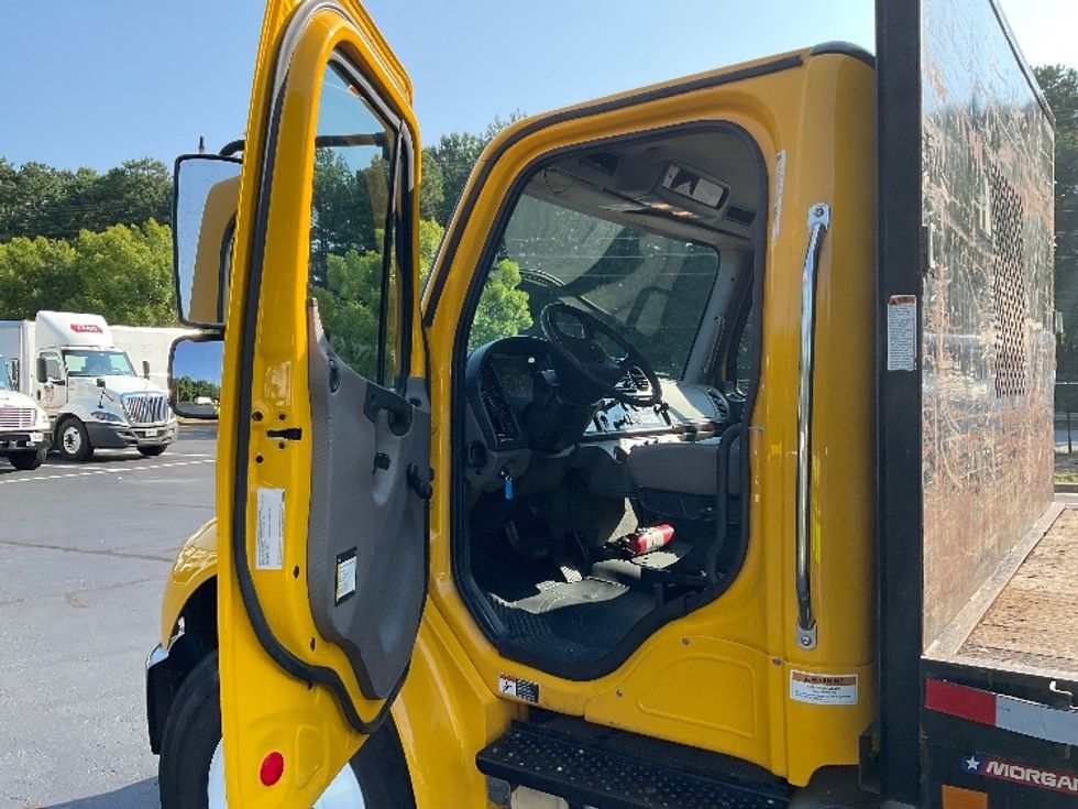 Flatbed Truck-Light and Medium Duty Trucks-Freightliner-2019-M2-Atlanta-GA-144,581\n\t\tmiles-$ 52,500 - Image 10