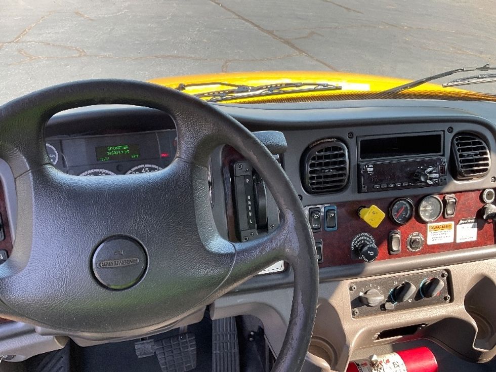 Flatbed Truck-Light and Medium Duty Trucks-Freightliner-2019-M2-Atlanta-GA-144,581\n\t\tmiles-$ 52,500 - Image 12