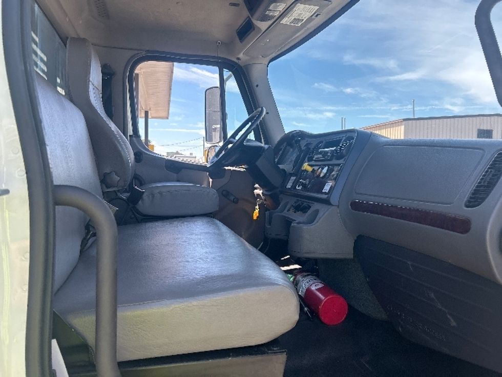 Flatbed Truck-Light and Medium Duty Trucks-Freightliner-2019-M2-Aurora-CO-118,172\n\t\tmiles-$ 60,250 - Image 18