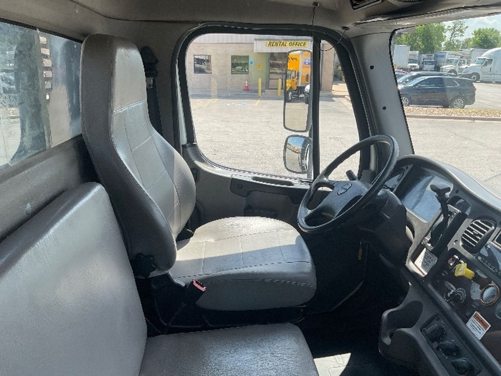 Flatbed Truck-Light and Medium Duty Trucks-Freightliner-2019-M2-Austin-TX-123,945\n\t\tmiles-$ 59,750 - Image 19