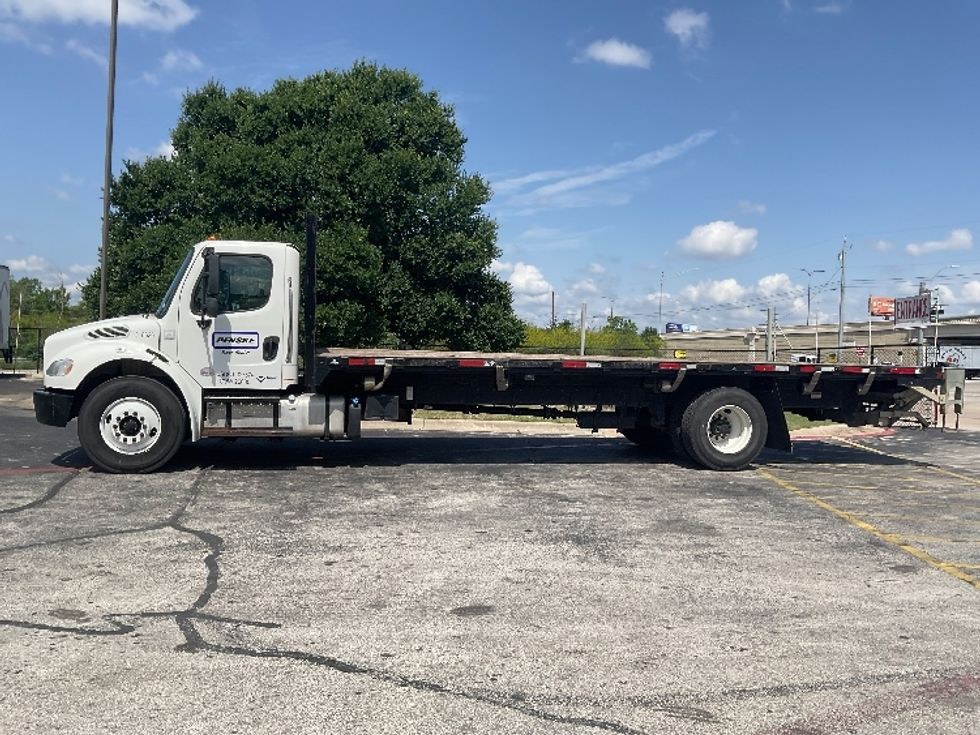 Flatbed Truck-Light and Medium Duty Trucks-Freightliner-2019-M2-Austin-TX-123,945\n\t\tmiles-$ 59,750 - Image 4