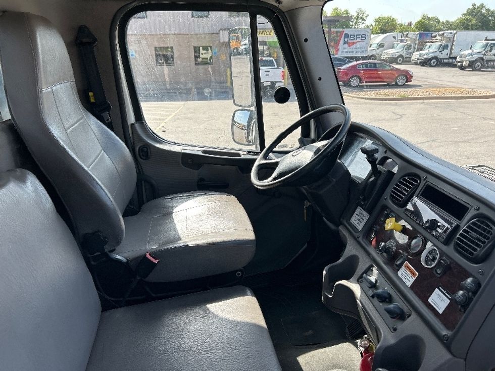 Flatbed Truck-Light and Medium Duty Trucks-Freightliner-2019-M2-Austin-TX-136,941\n\t\tmiles-$ 58,750 - Image 20