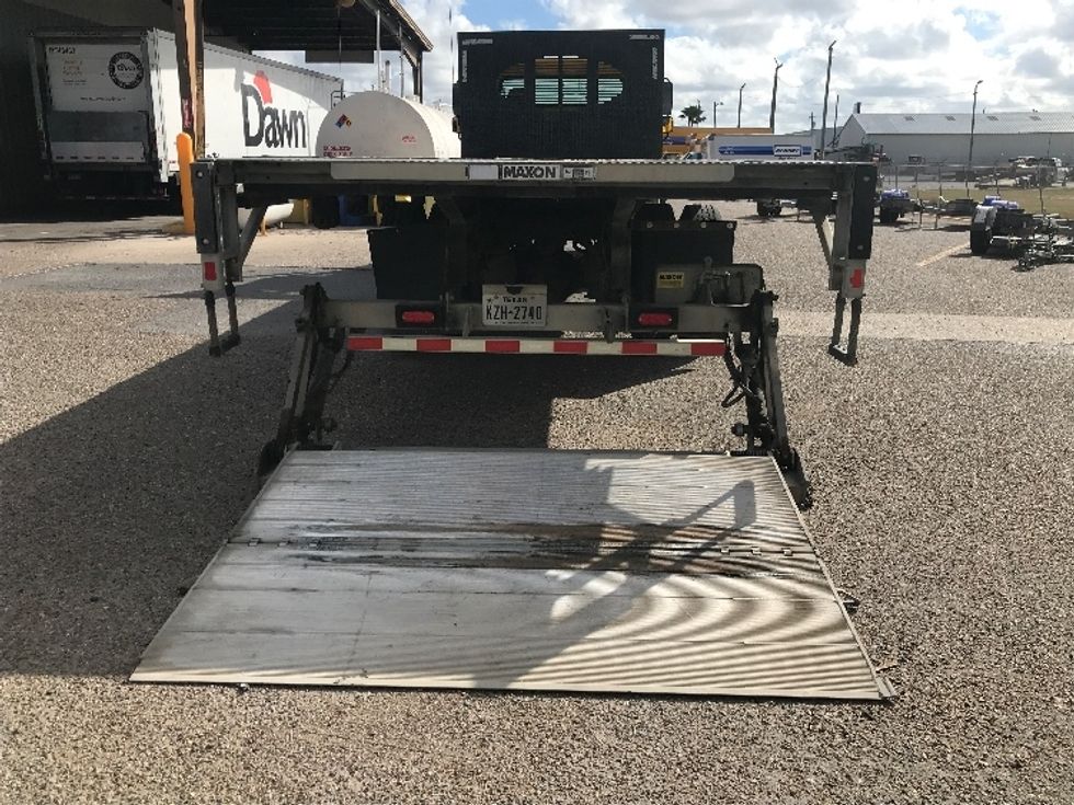 Flatbed Truck-Light and Medium Duty Trucks-Freightliner-2019-M2-Austin-TX-180,597\n\t\tmiles-$ 42,750 - Image 9