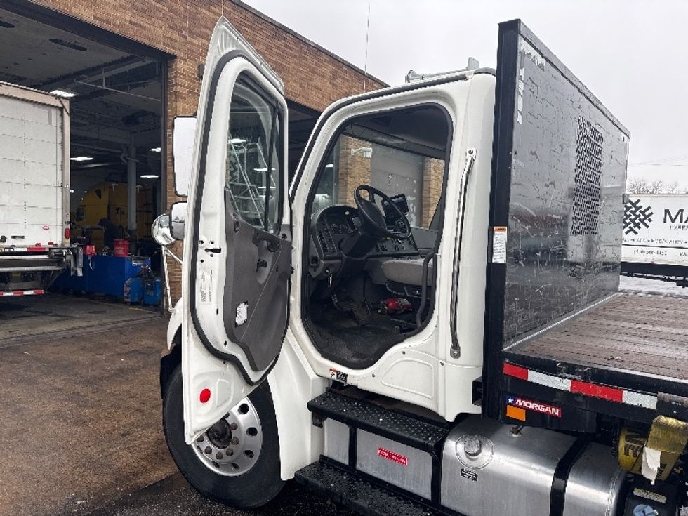 Flatbed Truck-Light and Medium Duty Trucks-Freightliner-2019-M2-Baltimore-MD-34,908\n\t\tmiles-$ 58,750 - Image 16