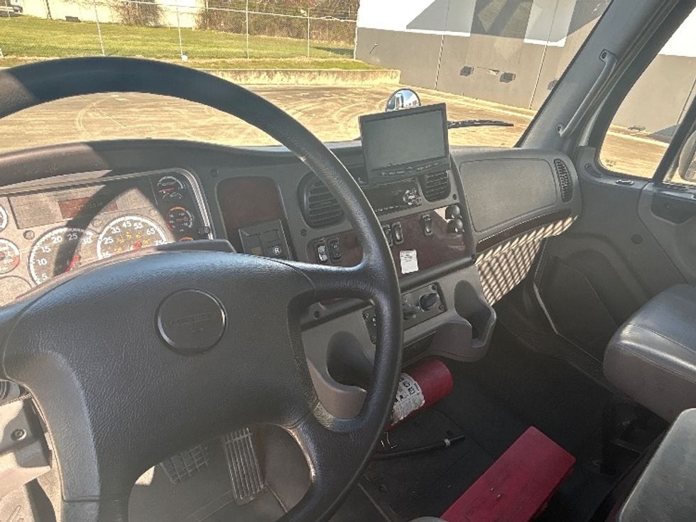 Flatbed Truck-Light and Medium Duty Trucks-Freightliner-2019-M2-Beaumont-TX-127,779\n\t\tmiles-$ 53,500 - Image 15