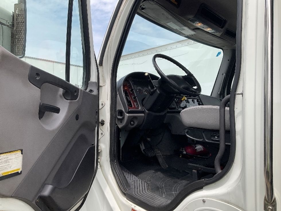 Flatbed Truck-Light and Medium Duty Trucks-Freightliner-2019-M2-Beaumont-TX-127,779\n\t\tmiles-$ 53,500 - Image 21