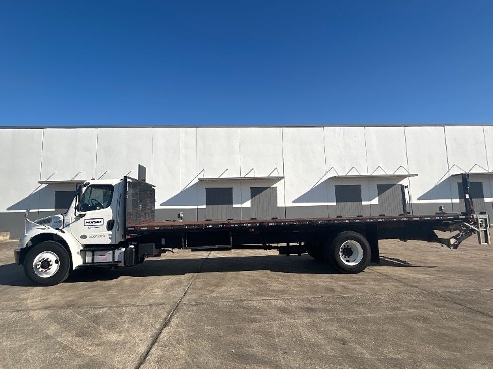 Flatbed Truck-Light and Medium Duty Trucks-Freightliner-2019-M2-Beaumont-TX-127,779\n\t\tmiles-$ 53,500 - Image 4