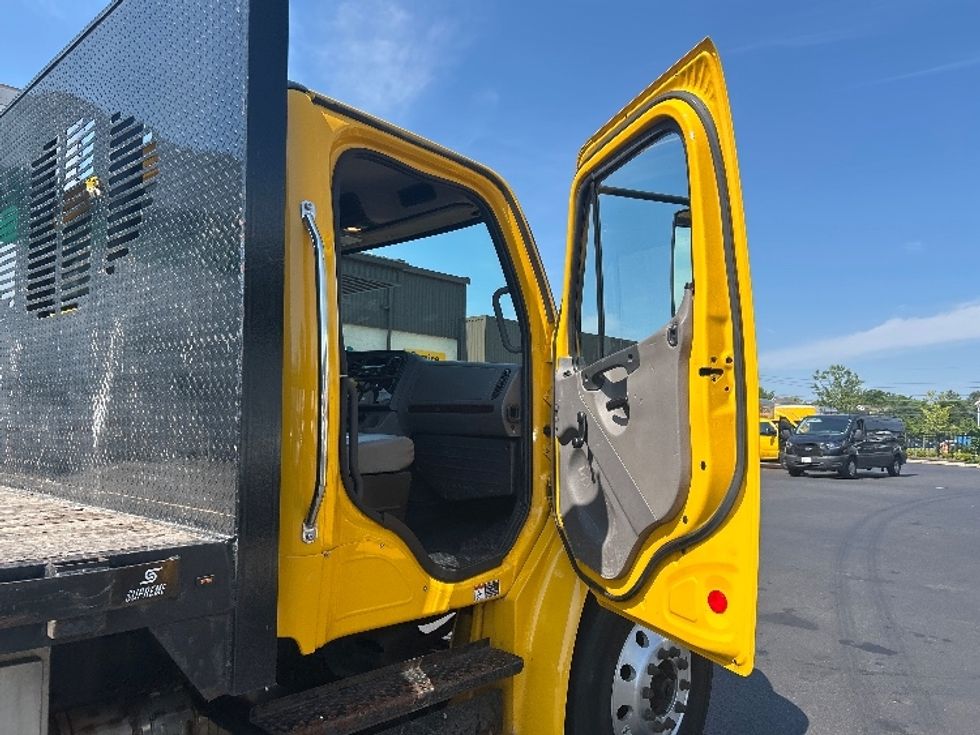 Flatbed Truck-Light and Medium Duty Trucks-Freightliner-2019-M2-Bensalem-PA-118,779\n\t\tmiles-$ 47,750 - Image 17
