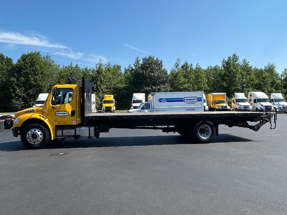 Flatbed Truck-Light and Medium Duty Trucks-Freightliner-2019-M2-Bensalem-PA-118,779\n\t\tmiles-$ 47,750 - Image 4