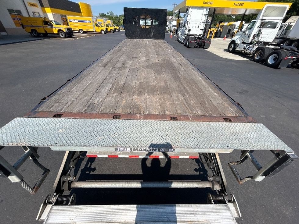 Flatbed Truck-Light and Medium Duty Trucks-Freightliner-2019-M2-Bensalem-PA-118,779\n\t\tmiles-$ 47,750 - Image 9