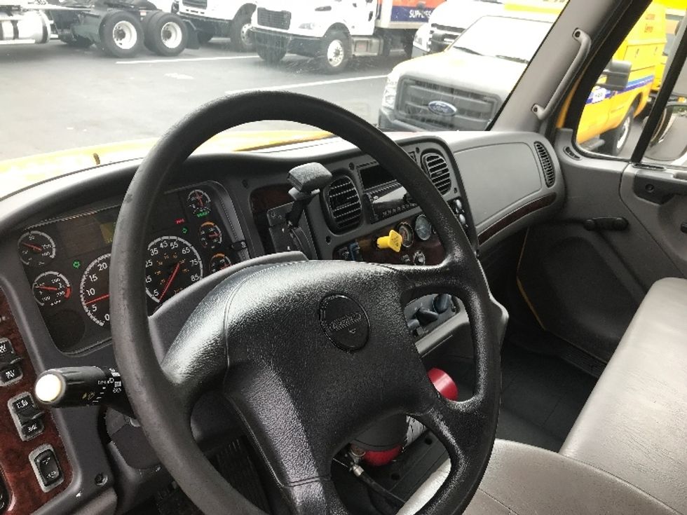 Flatbed Truck-Light and Medium Duty Trucks-Freightliner-2019-M2-Bensalem-PA-131,666\n\t\tmiles-$ 46,750 - Image 14