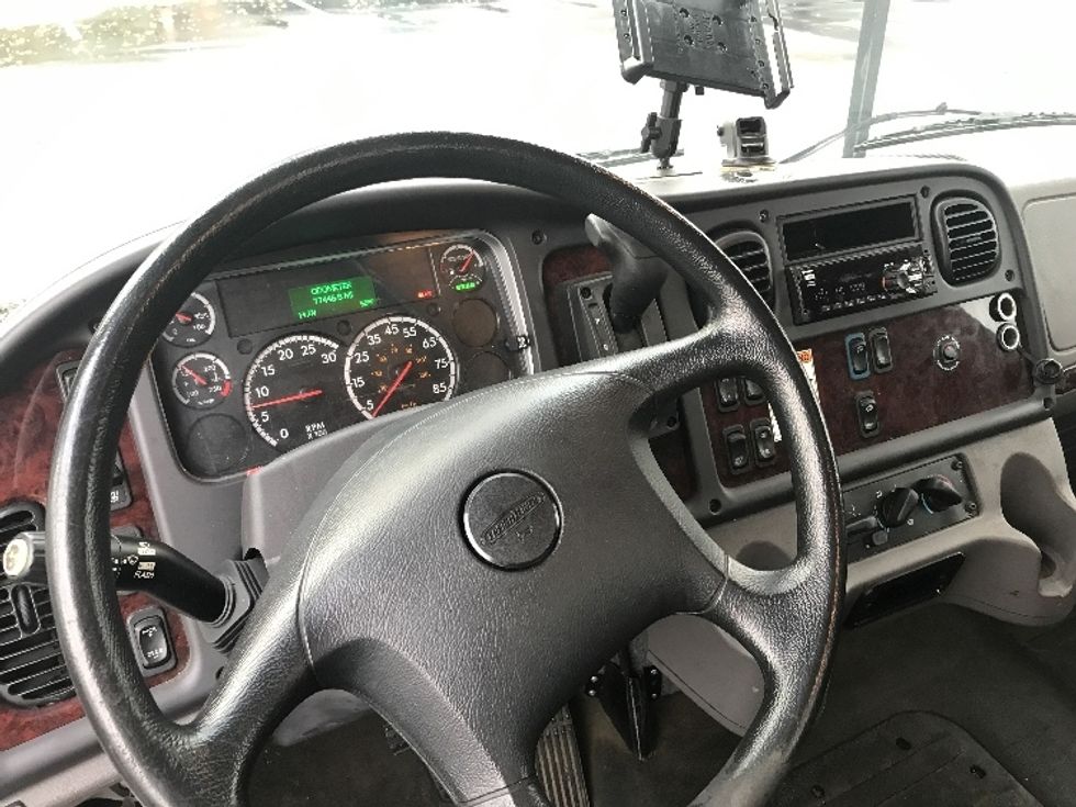 Flatbed Truck-Light and Medium Duty Trucks-Freightliner-2019-M2-Bensalem-PA-76,768\n\t\tmiles-$ 45,000 - Image 16