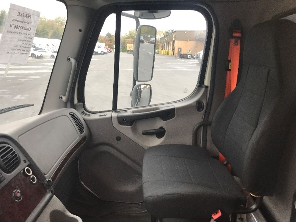 Flatbed Truck-Light and Medium Duty Trucks-Freightliner-2019-M2-Bensalem-PA-76,768\n\t\tmiles-$ 45,000 - Image 18