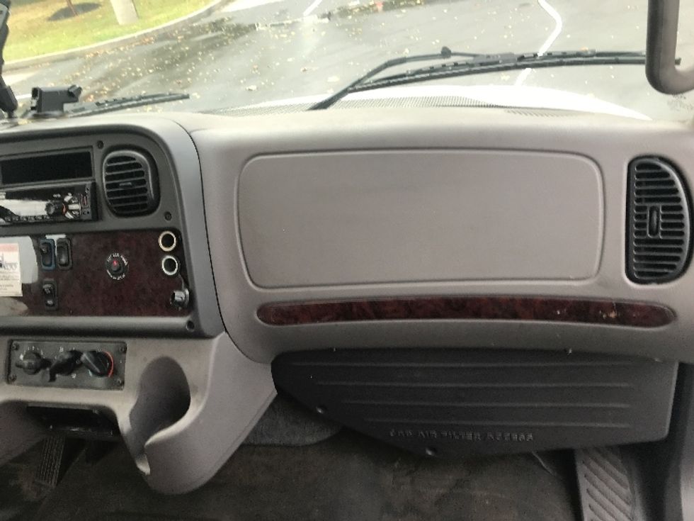 Flatbed Truck-Light and Medium Duty Trucks-Freightliner-2019-M2-Bensalem-PA-76,768\n\t\tmiles-$ 45,000 - Image 20