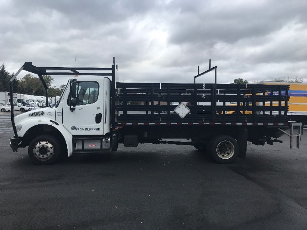 Flatbed Truck-Light and Medium Duty Trucks-Freightliner-2019-M2-Bensalem-PA-76,768\n\t\tmiles-$ 45,000 - Image 4