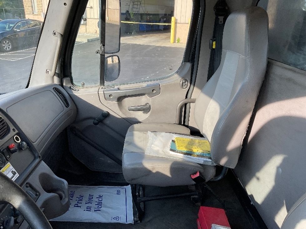 Flatbed Truck-Light and Medium Duty Trucks-Freightliner-2019-M2-Bethlehem-PA-170,943\n\t\tmiles-$ 66,750 - Image 19
