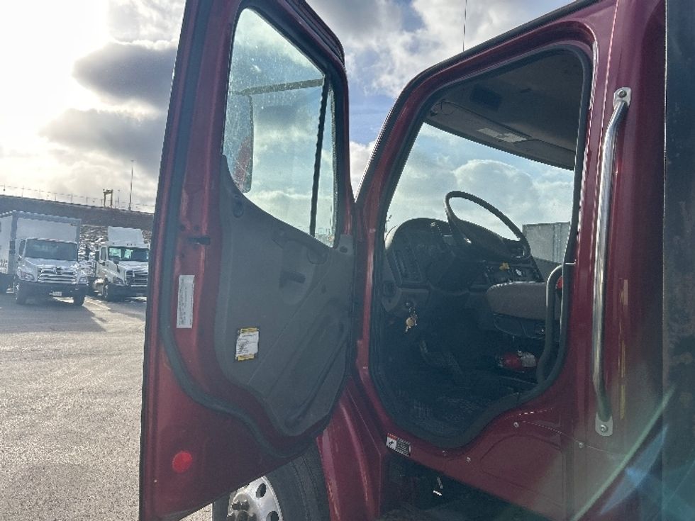 Flatbed Truck-Light and Medium Duty Trucks-Freightliner-2019-M2-Binghamton-NY-230,000\n\t\tmiles-$ 64,250 - Image 11