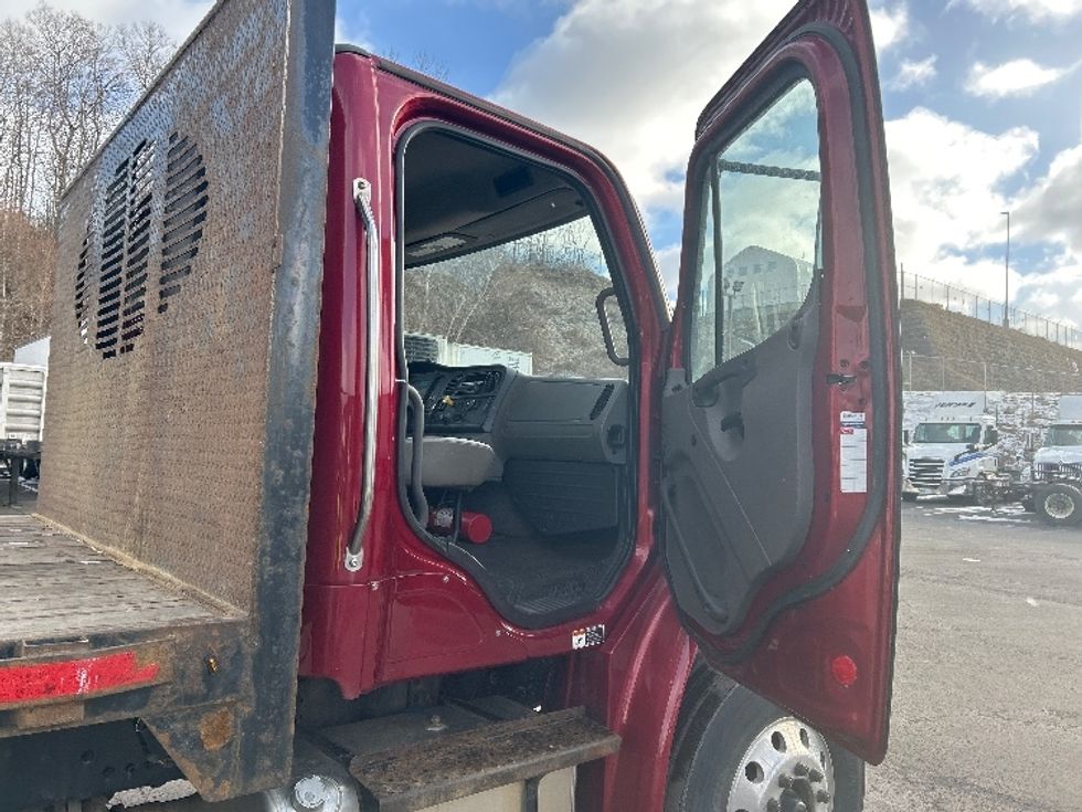 Flatbed Truck-Light and Medium Duty Trucks-Freightliner-2019-M2-Binghamton-NY-230,000\n\t\tmiles-$ 64,250 - Image 15