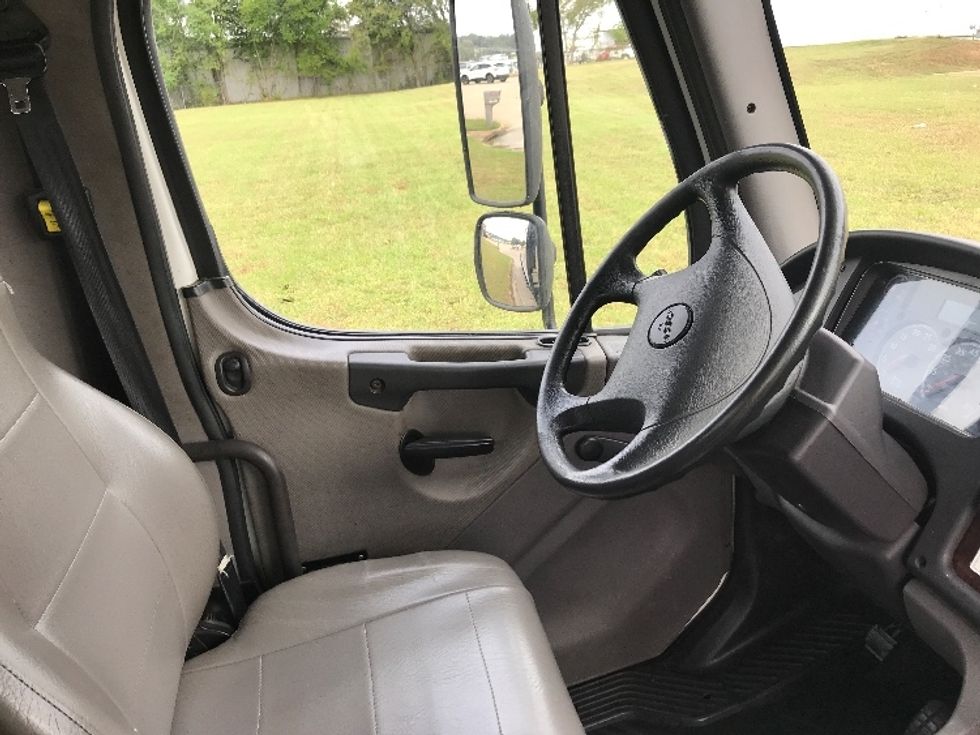 Flatbed Truck-Light and Medium Duty Trucks-Freightliner-2019-M2-Birmingham-AL-184,510\n\t\tmiles-$ 52,000 - Image 21