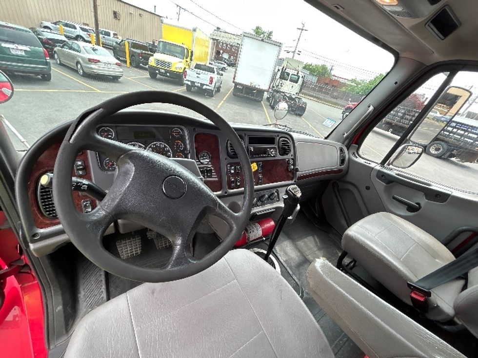 Flatbed Truck-Light and Medium Duty Trucks-Freightliner-2019-M2-Braintree-MA-240,404\n\t\tmiles-$ 62,000 - Image 18