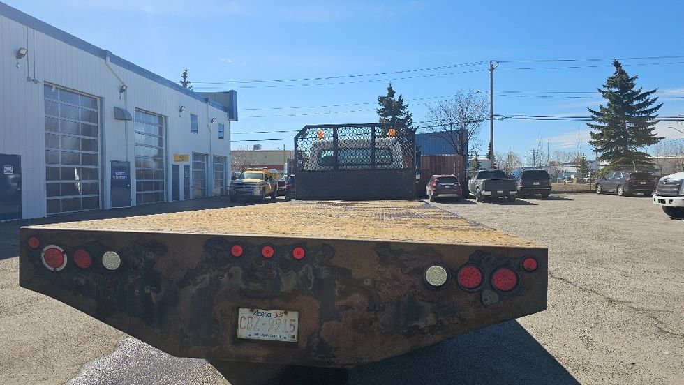 Flatbed Truck-Light and Medium Duty Trucks-Freightliner-2019-M2-Calgary-AB-188,732\n\t\tkm-$ 67,250 - Image 6