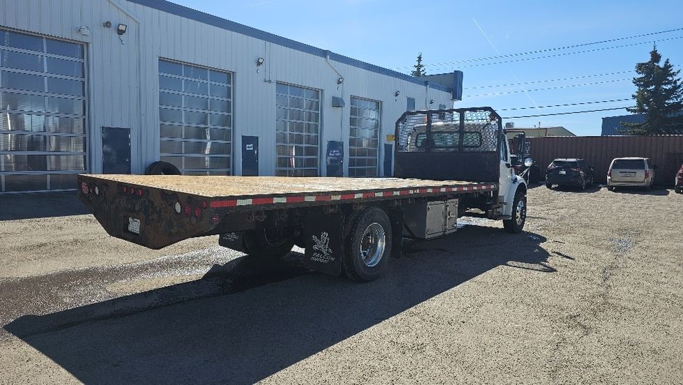 Flatbed Truck-Light and Medium Duty Trucks-Freightliner-2019-M2-Calgary-AB-188,732\n\t\tkm-$ 67,250 - Image 7
