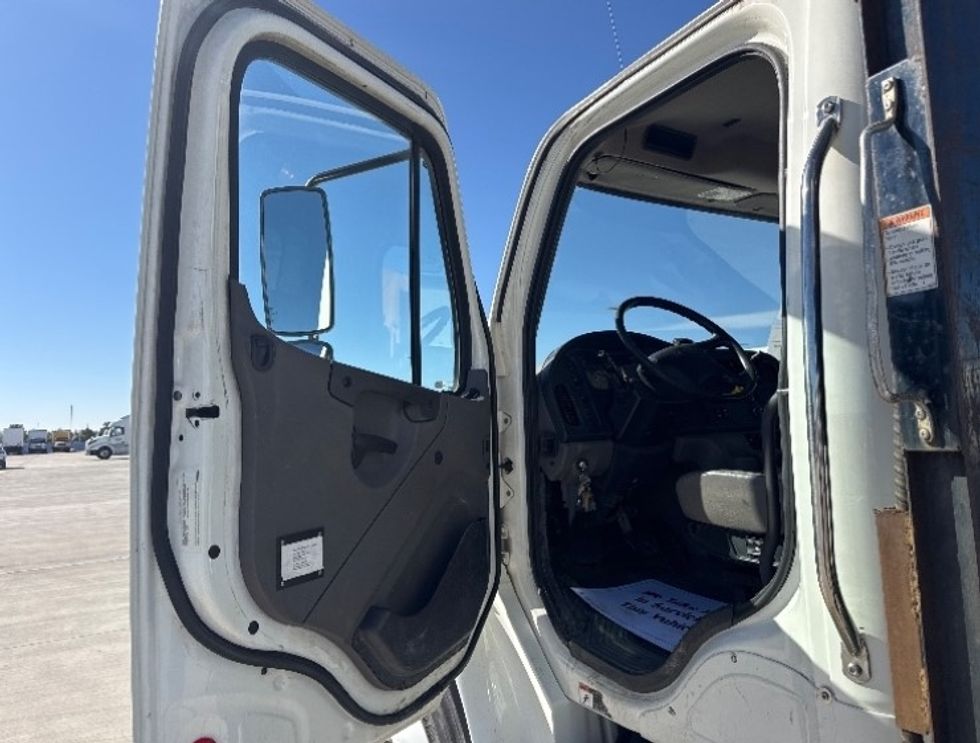 Flatbed Truck-Light and Medium Duty Trucks-Freightliner-2019-M2-Capitol Heights-MD-118,905\n\t\tmiles-$ 48,750 - Image 16