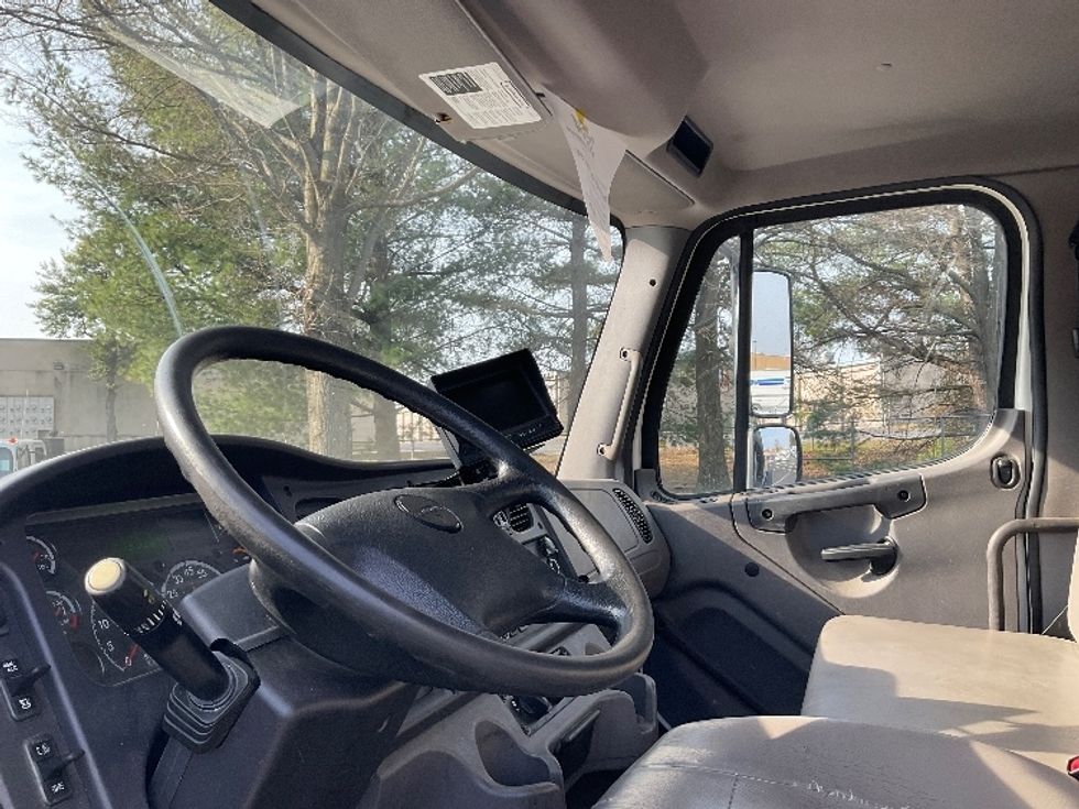 Flatbed Truck-Light and Medium Duty Trucks-Freightliner-2019-M2-Capitol Heights-MD-127,518\n\t\tmiles-$ 71,500 - Image 12