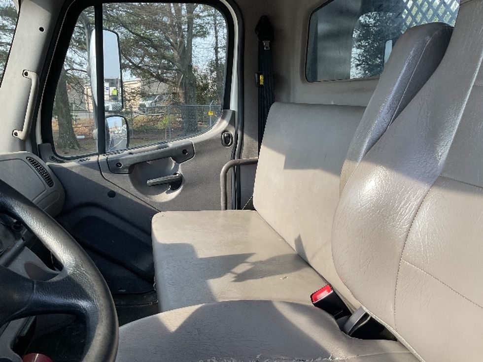 Flatbed Truck-Light and Medium Duty Trucks-Freightliner-2019-M2-Capitol Heights-MD-127,518\n\t\tmiles-$ 71,500 - Image 14