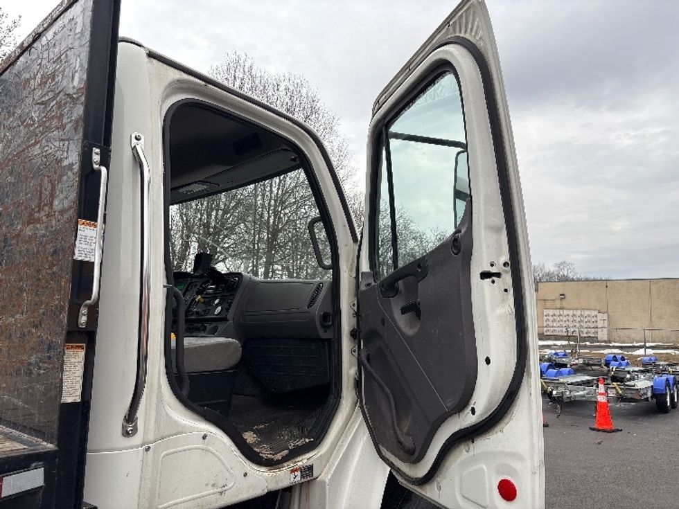 Flatbed Truck-Light and Medium Duty Trucks-Freightliner-2019-M2-Capitol Heights-MD-146,542\n\t\tmiles-$ 67,000 - Image 16