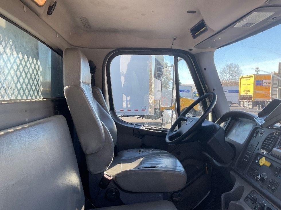 Flatbed Truck-Light and Medium Duty Trucks-Freightliner-2019-M2-Capitol Heights-MD-146,542\n\t\tmiles-$ 67,000 - Image 18