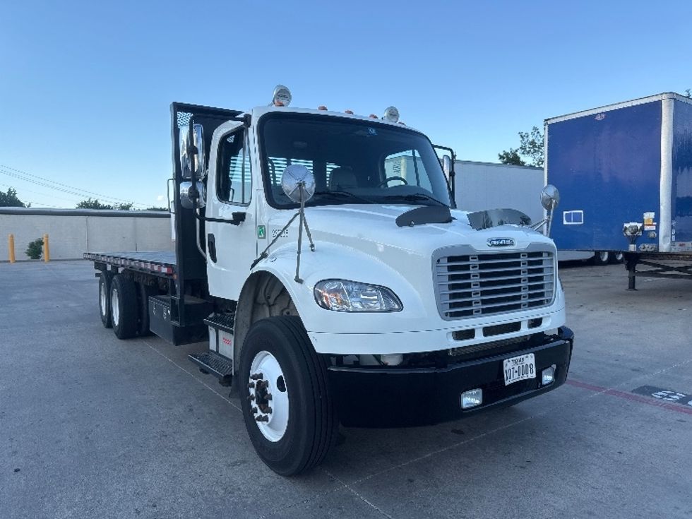Flatbed Truck-Light and Medium Duty Trucks-Freightliner-2019-M2-Carrollton-TX-372,839\n\t\tmiles-$ 31,250 - Image 1