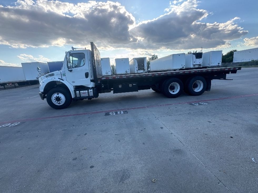 Flatbed Truck-Light and Medium Duty Trucks-Freightliner-2019-M2-Carrollton-TX-372,839\n\t\tmiles-$ 31,250 - Image 4