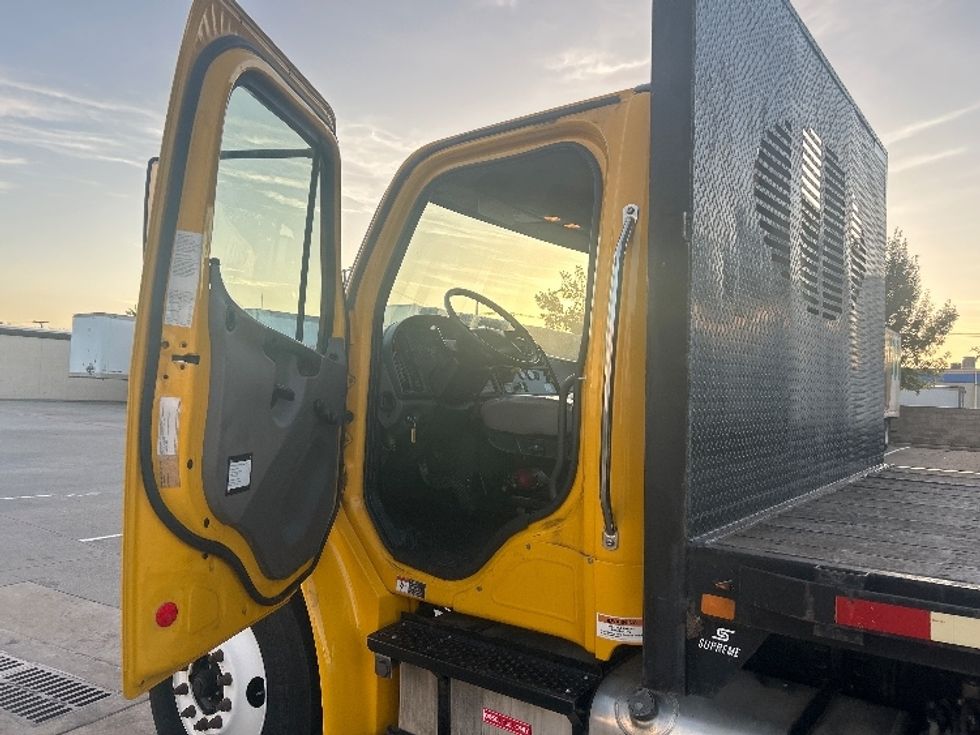 Flatbed Truck-Light and Medium Duty Trucks-Freightliner-2019-M2-Carrollton-TX-44,440\n\t\tmiles-$ 55,250 - Image 16