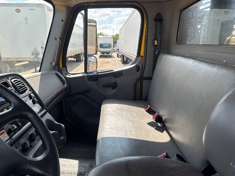 Flatbed Truck-Light and Medium Duty Trucks-Freightliner-2019-M2-Carrollton-TX-44,440\n\t\tmiles-$ 55,250 - Image 19