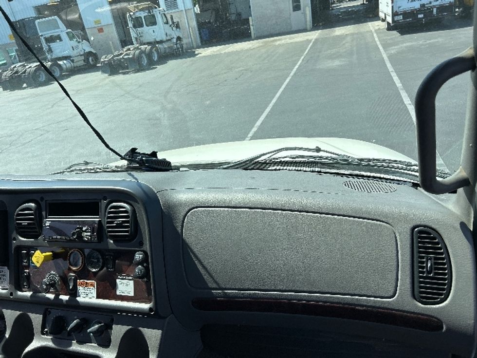 Flatbed Truck-Light and Medium Duty Trucks-Freightliner-2019-M2-Ceres-CA-168,232\n\t\tmiles-$ 54,500 - Image 21