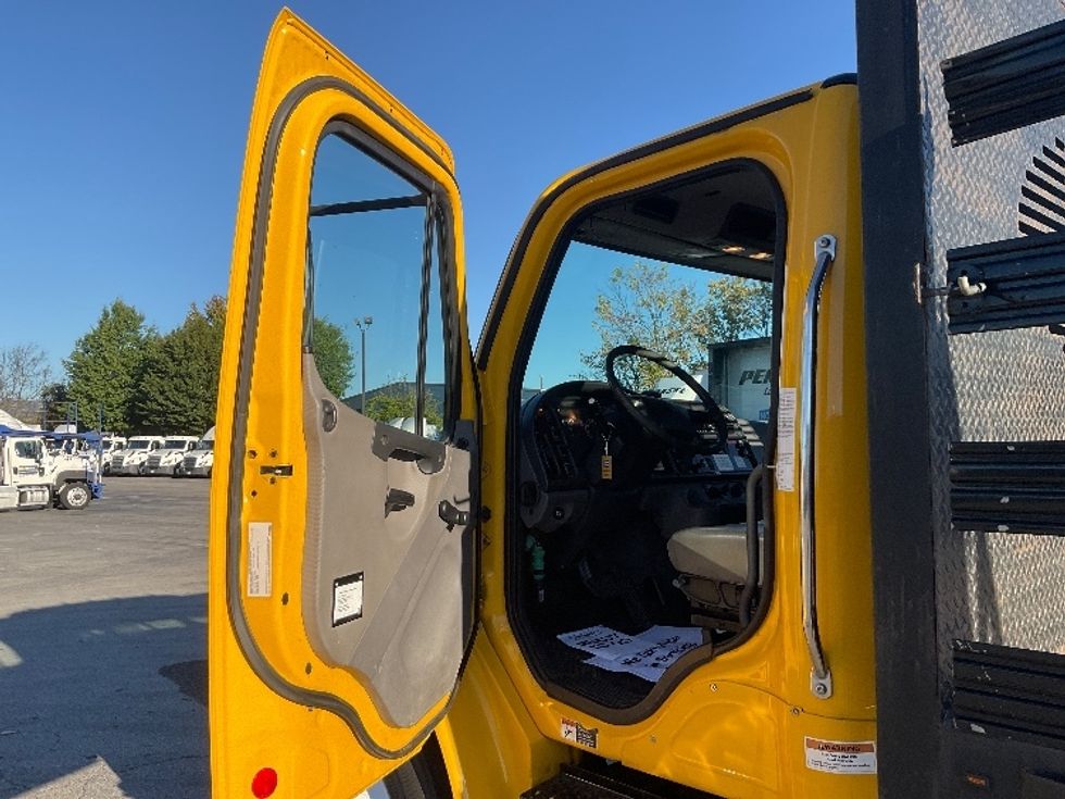 Flatbed Truck-Light and Medium Duty Trucks-Freightliner-2019-M2-Chattanooga-TN-118,872\n\t\tmiles-$ 51,250 - Image 15