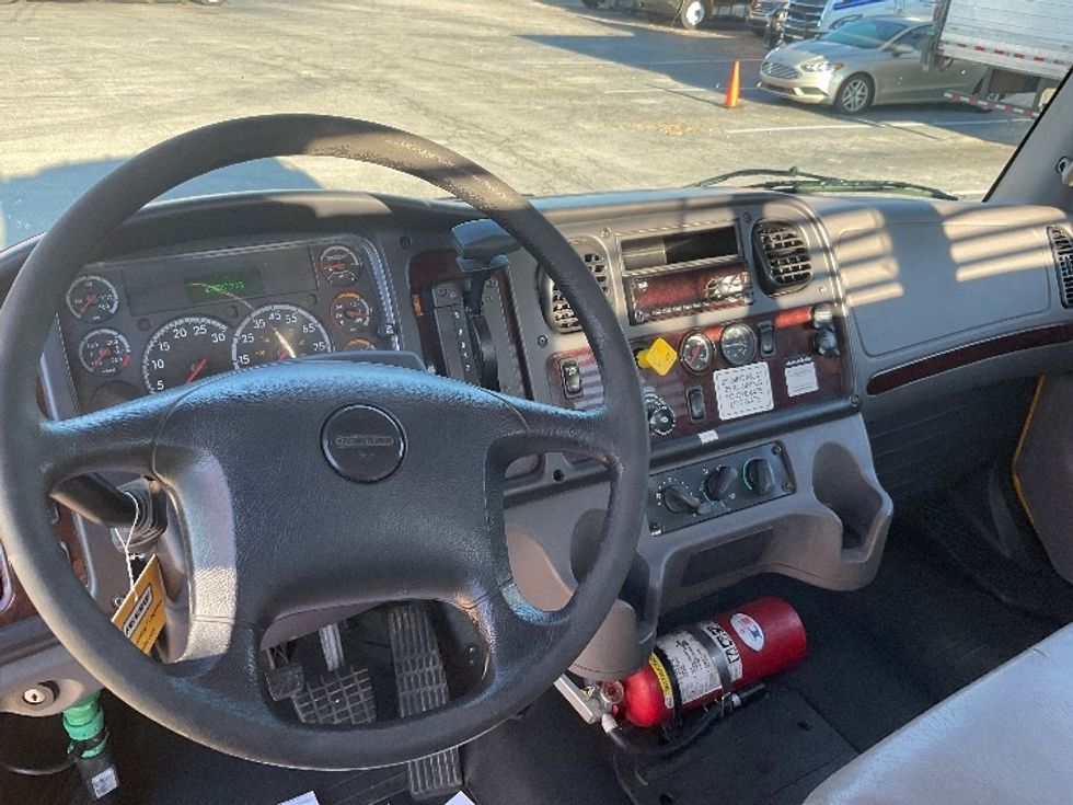 Flatbed Truck-Light and Medium Duty Trucks-Freightliner-2019-M2-Chattanooga-TN-118,872\n\t\tmiles-$ 51,250 - Image 17