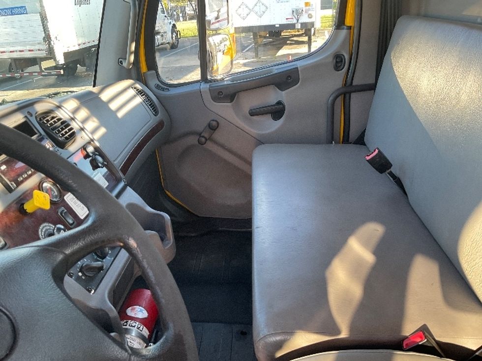 Flatbed Truck-Light and Medium Duty Trucks-Freightliner-2019-M2-Chattanooga-TN-118,872\n\t\tmiles-$ 51,250 - Image 18