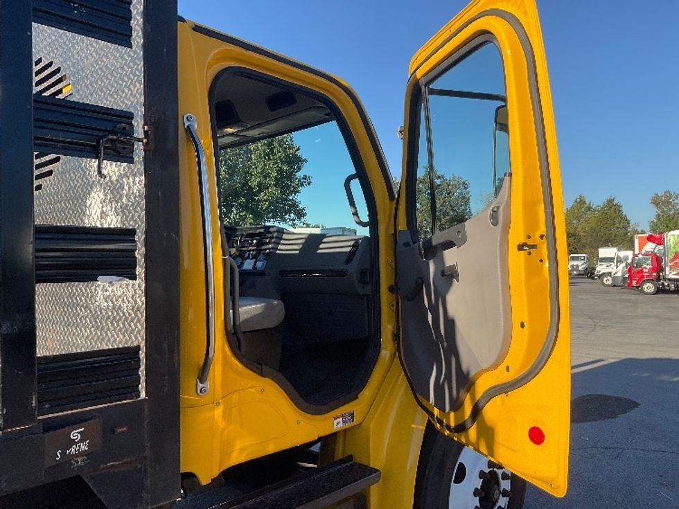 Flatbed Truck-Light and Medium Duty Trucks-Freightliner-2019-M2-Chattanooga-TN-118,872\n\t\tmiles-$ 51,250 - Image 19