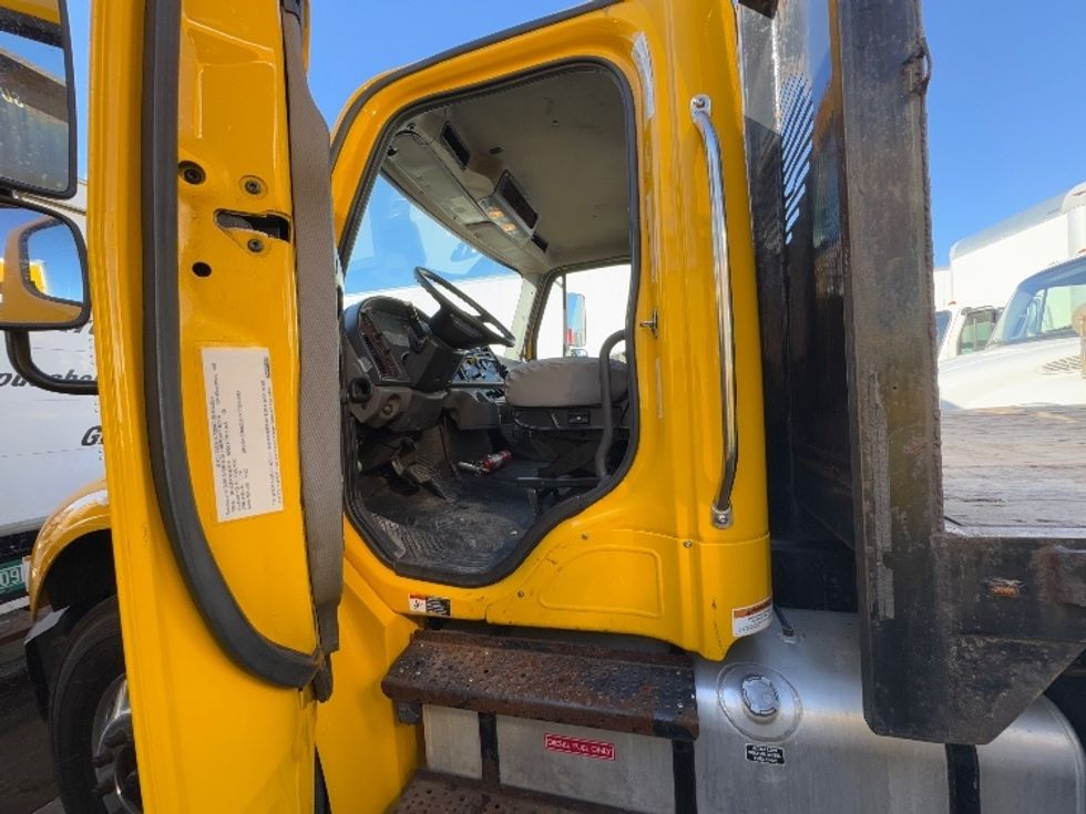 Flatbed Truck-Light and Medium Duty Trucks-Freightliner-2019-M2-Chicopee-MA-137,956\n\t\tmiles-$ 44,750 - Image 16