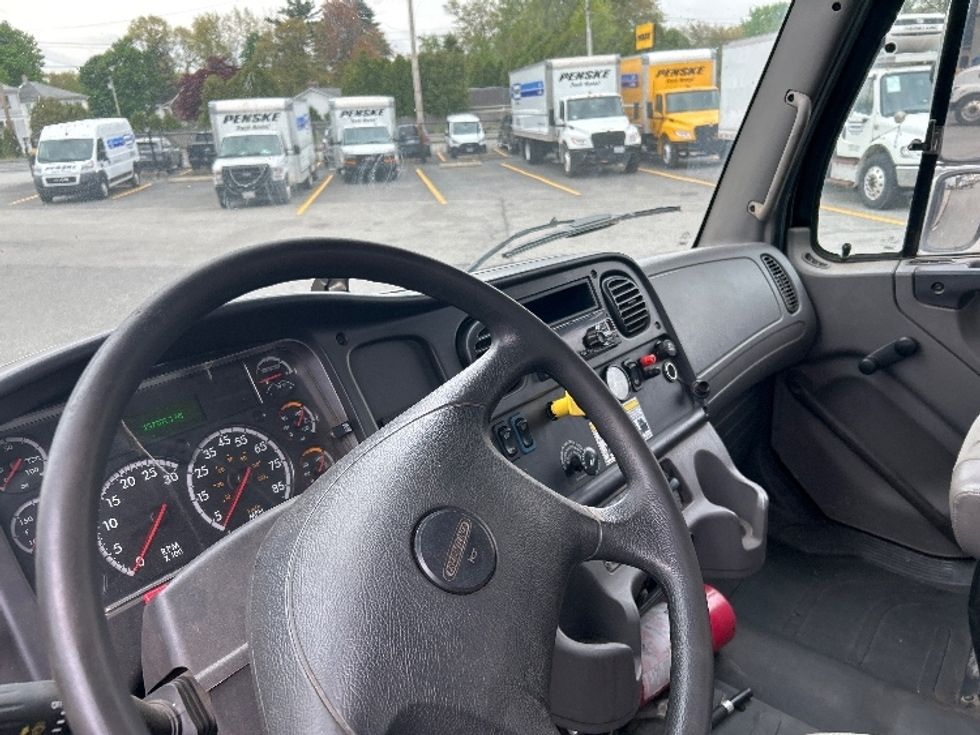 Flatbed Truck-Light and Medium Duty Trucks-Freightliner-2019-M2-Chicopee-MA-197,201\n\t\tmiles-$ 62,000 - Image 17